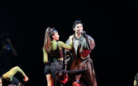 Ren Kai fue el artista nacional encargado del acto de apertura.