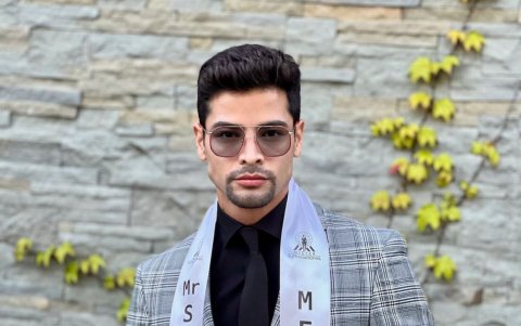 Tiene 31 años y es pareja de la actriz Vanessa Arias.