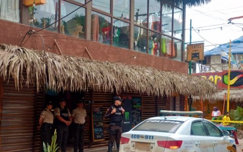 El hotel donde se halló el cuerpo de la víctima fue cerrado para las respectivas investigaciones.