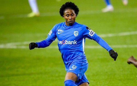 El lateral Angelo Preciado no pudo estar en la reciente victoria del KRC Genk porque se encuentra cumpliendo una sanción por expulsión.