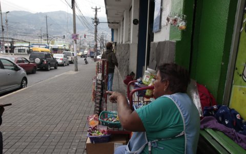Ayuda. Los moradores son víctimas de robos con cuchillos. A cualquier hora atacan a mujeres, adolescentes y ancianos.