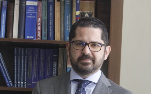 Abogado.- Andrés Merchán, especialista en propiedad intelectual.