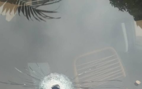 Así quedó el parabrisas tras el hecho ocurrido este 7 de noviembre.