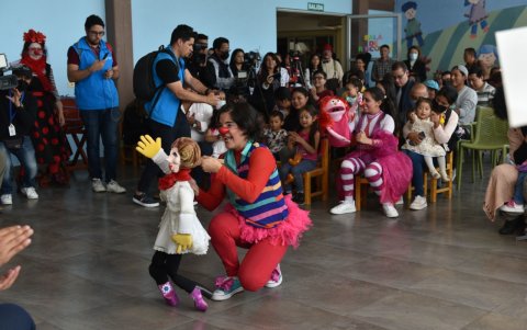 Función. Los títeres no faltaron en la inauguración