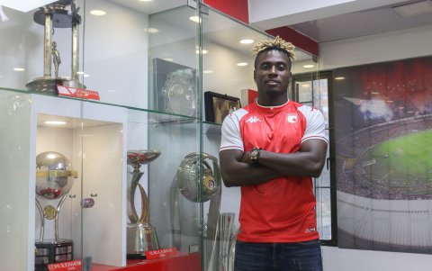 Carlos Moreno fichó esta temporada por el Independiente Santa Fe, antes estuvo en el Atlético Huila y en el Real Cartagena de Colombia.