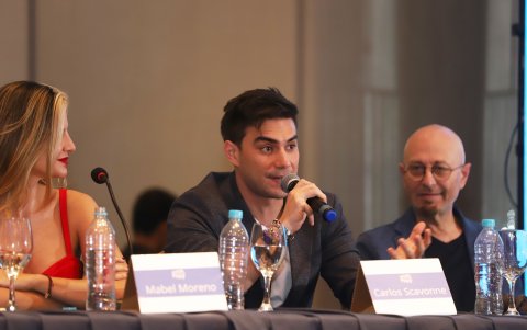 Carlos Scavone junto a Mabel Moreno.