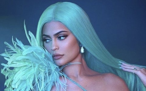 Peluca en color celeste