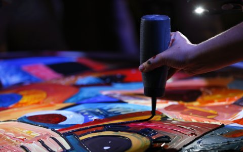 Puntual. Las líneas y relieves de 15 autos de la marca Ferrari se convirtieron en un lienzo en el que artistas mexicanos plasmaron su obra y su visión del mundo.