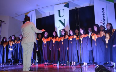 De Milagro. Esta agrupación coral se formó en mayo de 2014 en el seno de la Universidad de Milagro.