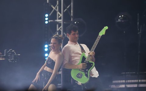 Mar Rendón abrió el concierto y cantó junto a los mexicanos