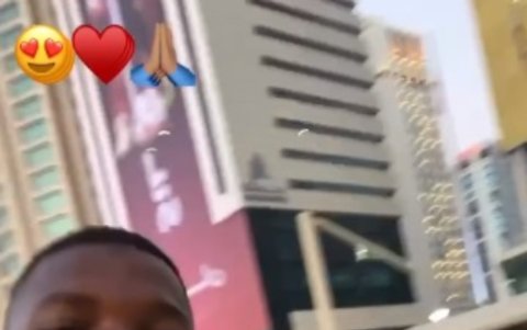 Los tortolitos recorrieron Doha como dos enamorados.