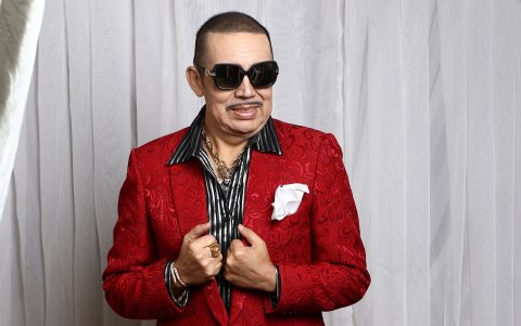 Luis Tippan en una sesión de foto.