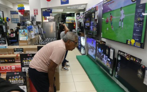 Tendencia. El Mundial aumentó la demanda de televisores.