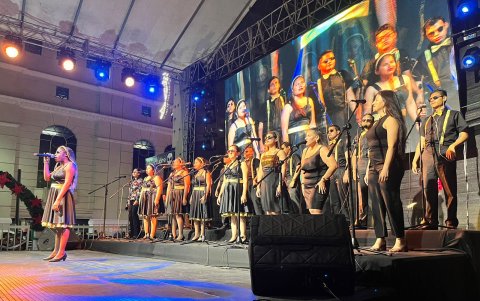 El coro notas de luz (personas no videntes) interpretaron varias canciones