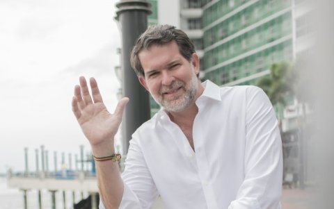 Francesco Tabacchi sostiene que muchos políticos del país deberían ser 'dragados'.