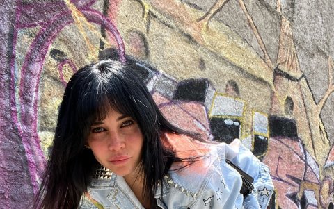 El denim fue un lienzo para sus diseños