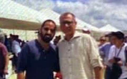 Retrato. El sospechoso de narcotráfico se tomó una foto con el entonces vicepresidente.