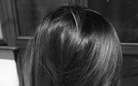 Cabello negro ultrabrillante