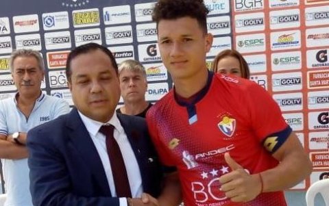 Byron Palacios en su primera incursión con El Nacional.