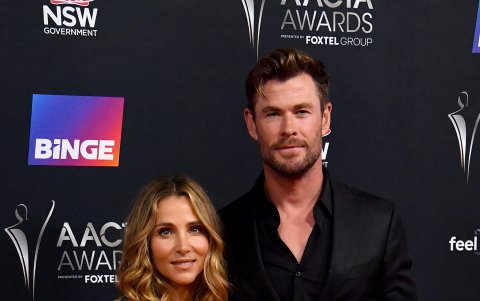 Elsa con su sexy vestido.