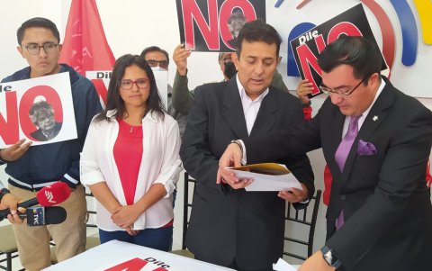 Geovanni Atarihuana, de la Alianza Claro Que Se Puede, dice que hay que modular la ley del Sercop.