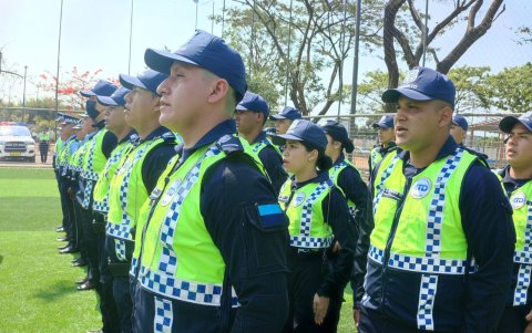Cerca de 50 agentes estuvieron presentes en el cambio de mando