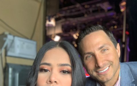 Con su amiga, Michela Pincay.