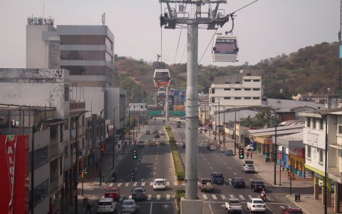 El sistema de transporte aerosuspendido ha sido criticado por no atraer ni a usuarios ni a turistas.