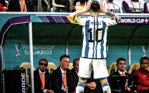 Lionel celebró su anotación como el 'Topo Gigio' frente al banquillo de los neerlandeses.