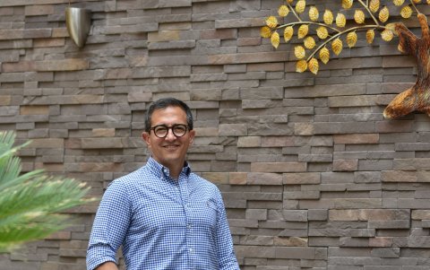 Durante la pandemia fundó un club de lectura de novelas eróticas.