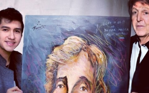 Franz junto a la leyenda de la música británica, Paul McCartney, a quien retrató.