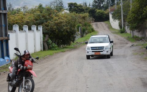 Tramos. Algunos están en buen estado, pese a la tierra