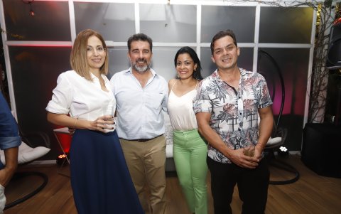 Priscila Valverde, Fernando Salazar, Agatha Llorente y Wilson Velalcazar.