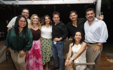 Jessica Saona, Juan José Jungbluth, Úrsula Strenge, María Fernanda Loor, Carlos Gorri, Paul Quinteros, Fernando Salazar y Ana Milena Cabrera.