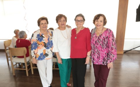 Eugenia de Naranjo, Elena de Sánchez, Irma Sánchez y Martha Sánchez.