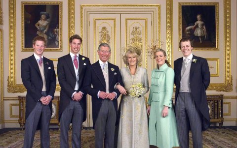 Camilla con su esposo y con sus hijos. Además Harry y Guillermo.