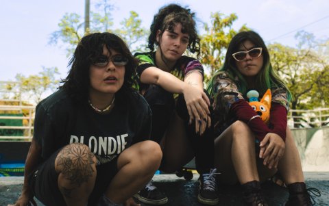 Camila Trujillo, Axis e Isabel Martínez.