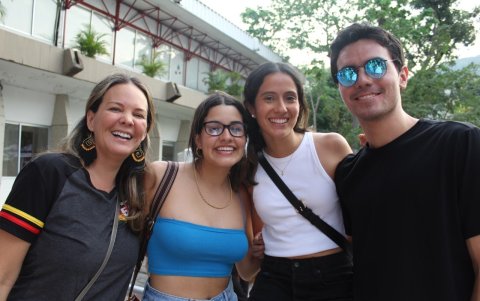 Verónica López, Valentina Estrada, Adriana Cedeño y Roberto Ramos.