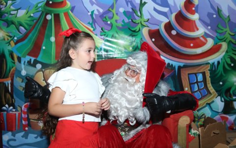 La Puntilla. Los niños de la ciudadela compartieron con Papá Noel.