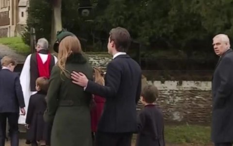 El hijo de Isabel II desfiló detrás de sus allegados.