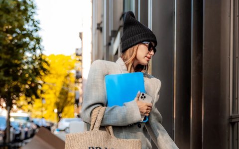 Prácticos y sencillos, así son los bolsos tote y shopper