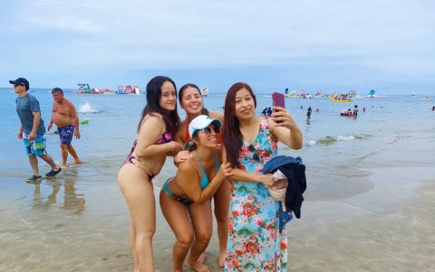 El turismo retoma con fuerza en los balnearios de Santa Elena