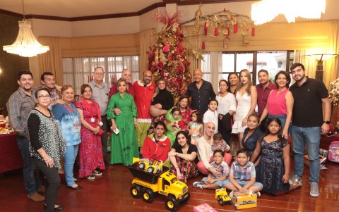 Los buenos deseos y el cariño se hicieron presentes en un encuentro en el que los niños fueron protagonistas.