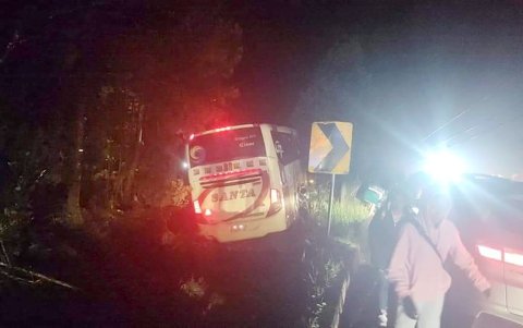 Habitantes de la zona alertaron a las autoridades sobre el accidente.