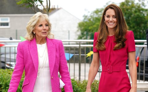 Kate Middleton con la primera dama estadounidense Jill Biden.