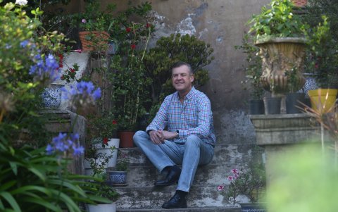 Andrés sostiene que no es un hombre bohemio pero sí disfruta de la música.