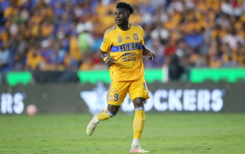 Jordy Caicedo no será inscrito esta temporada por Tigres, pero seguirá entrenando con ellos.
