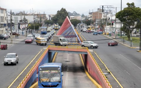 Despejado. Cerca del aeropuerto, el comercio bajó, pero no murió.