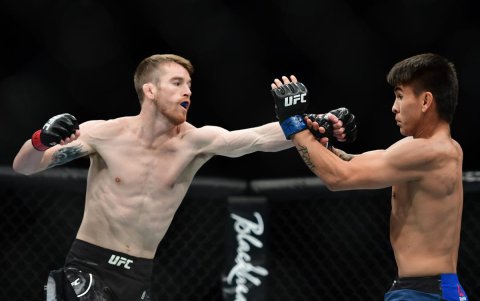 Sandhagen (i) tiene 30 años y un  récord de 15 victorias (7 KO) y cuatro derrotas.