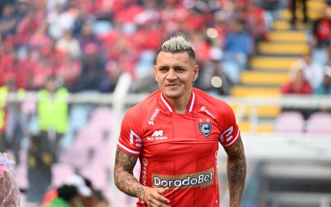 Carlos Garcés, delantero ecuatoriano del Cienciano, se eliminó con su equipo de Copa Sudamericana.